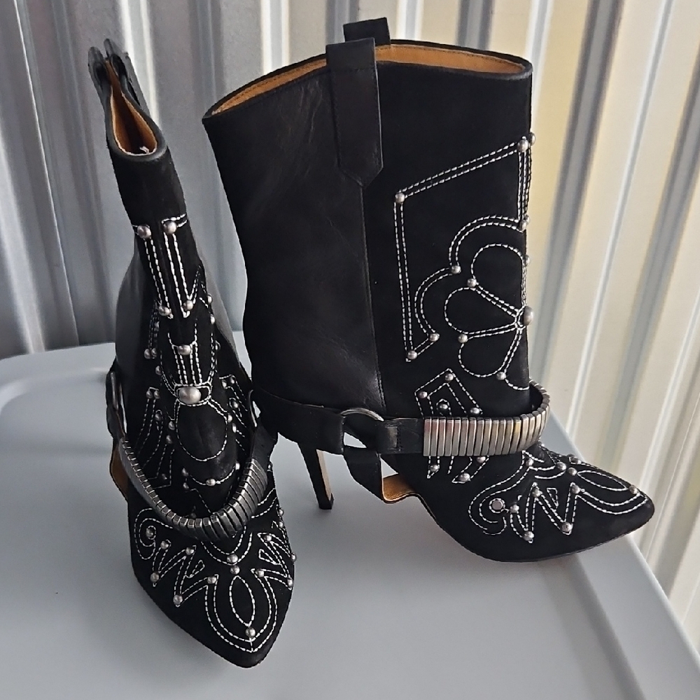 Buffalo London Black Ankle Boots with Embroidered Design Size 37